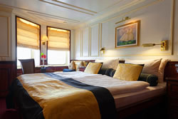 Royal Clipper Deluxe Suite