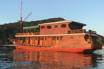 Pinisi nude gay cruise ship
