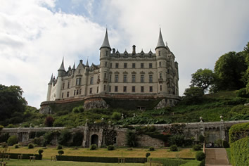 Scotland gay tour - Dunrobin Castle