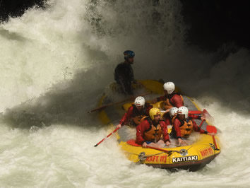 New Zealand gay tour rafting