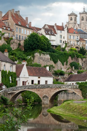 Burgundy gay tour - Semur-en-Auxois