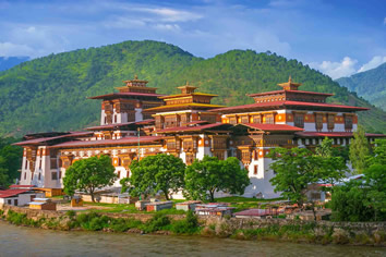 Bhutan gay tour - Punakha Dzong